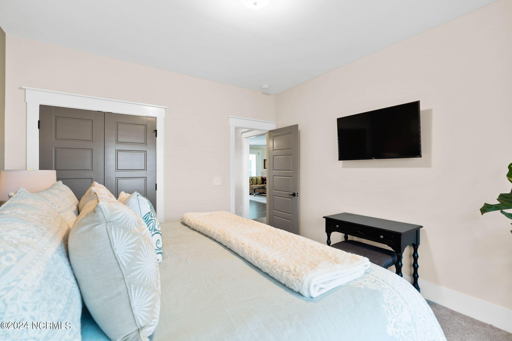 6505 Bryson Drive SW