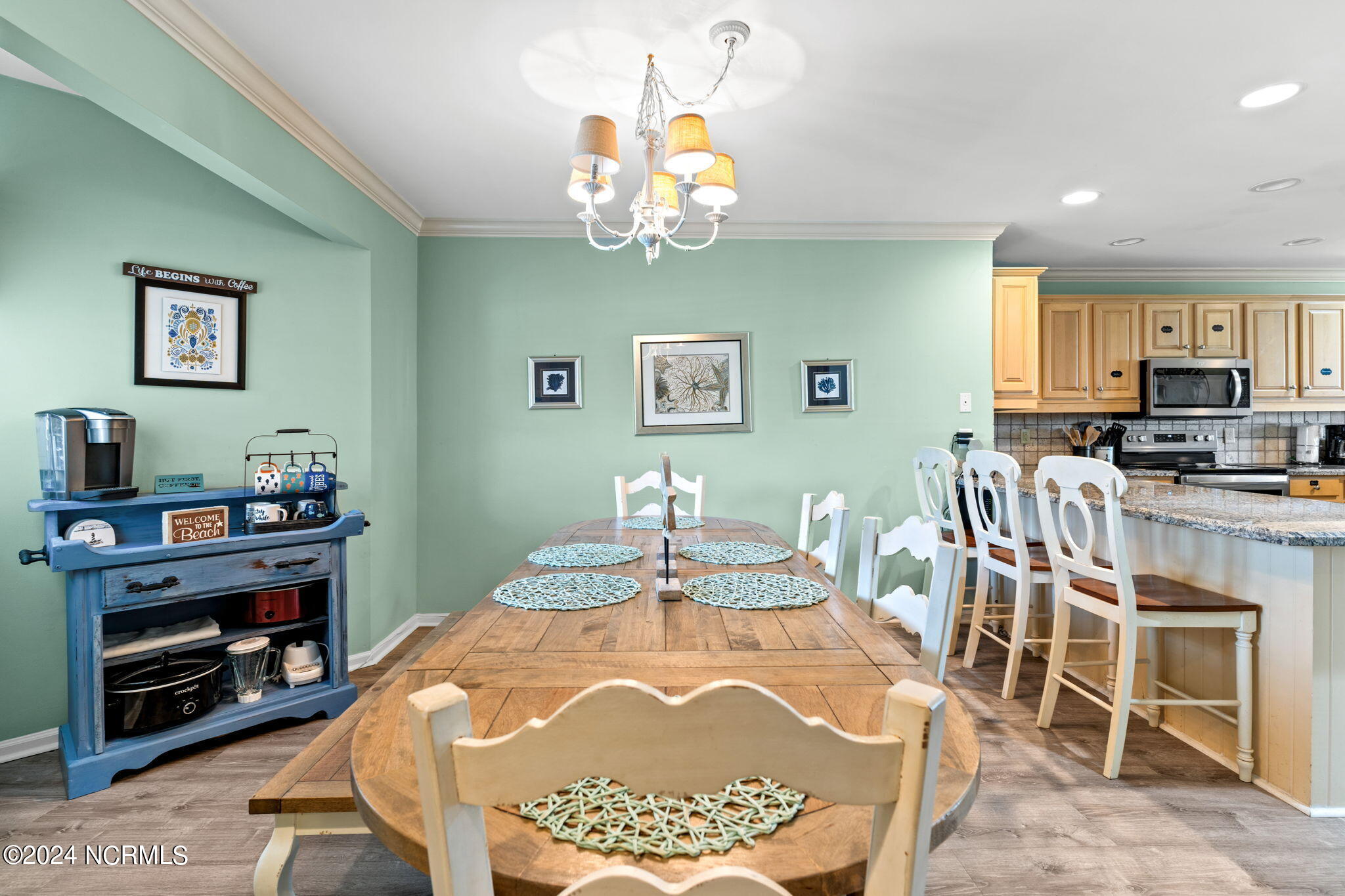 42 E First Street, B-1