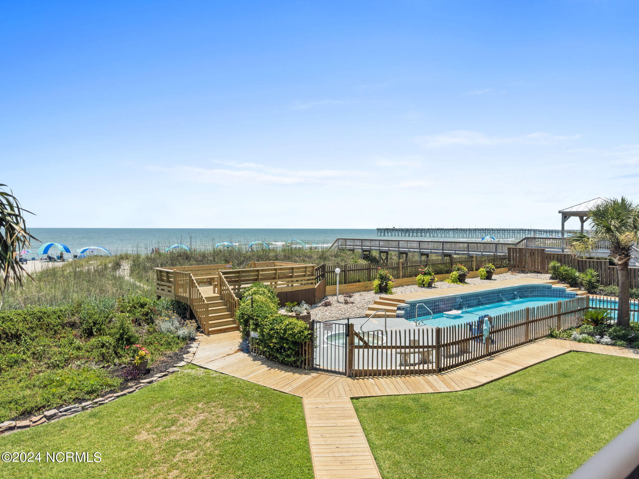 42 E First Street, B-1