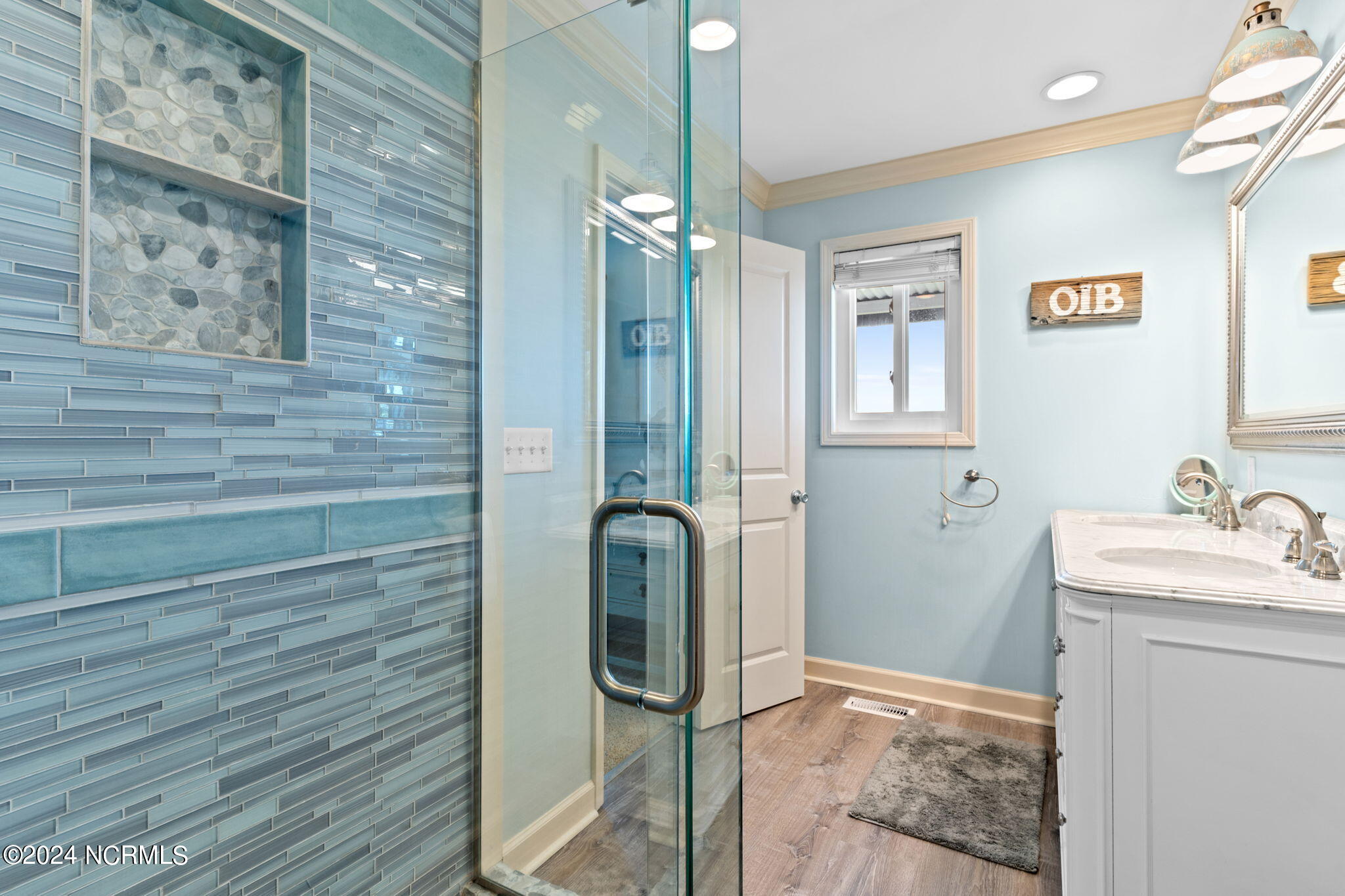 42 E First Street, B-1