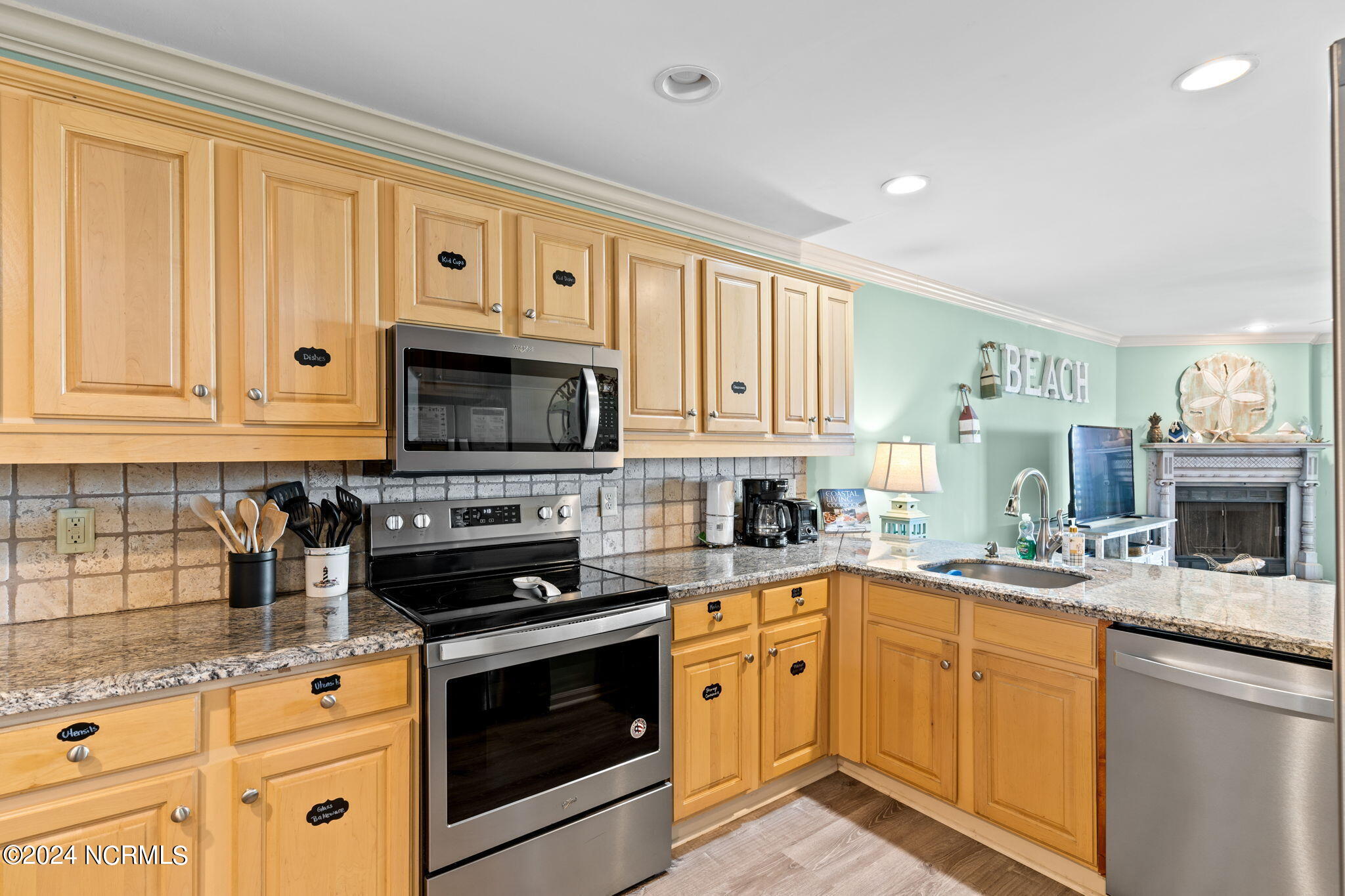 42 E First Street, B-1