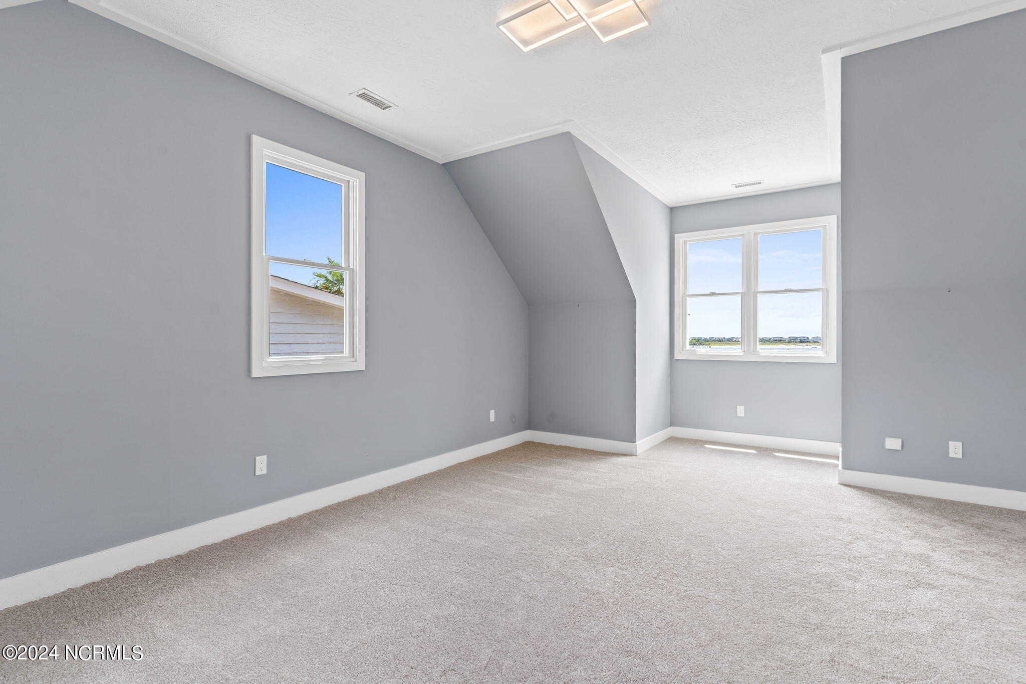 1721 Windward Place SW