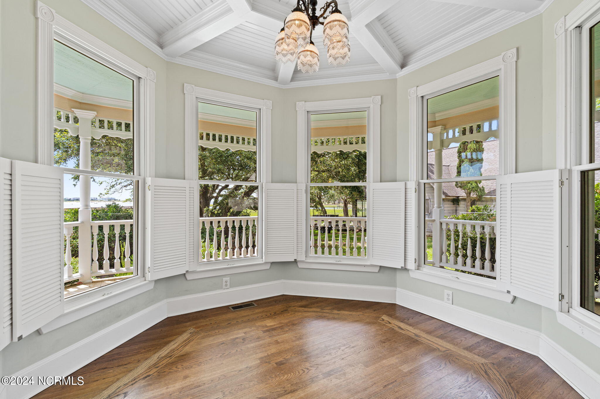 1721 Windward Place SW