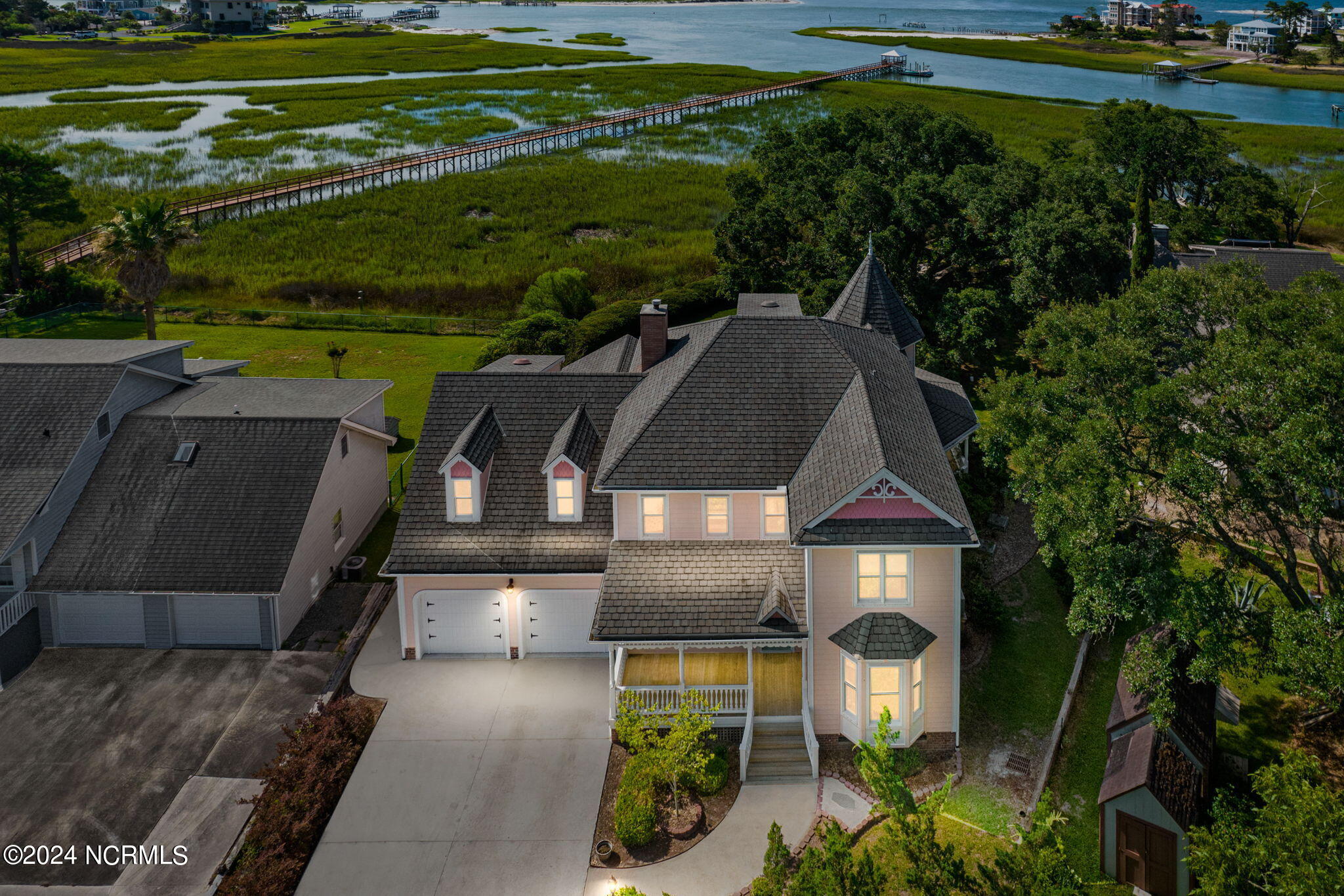 1721 Windward Place SW