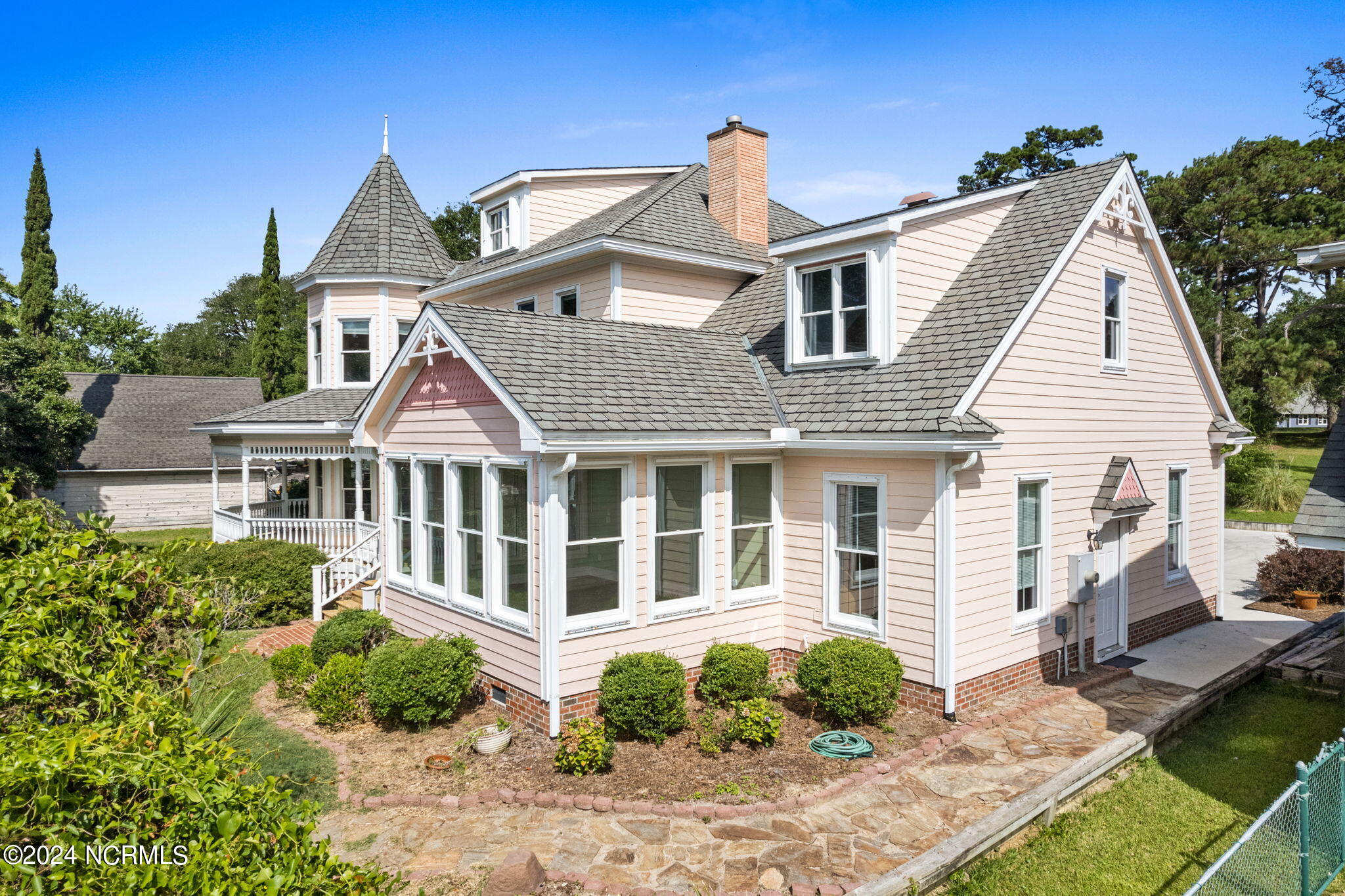 1721 Windward Place SW