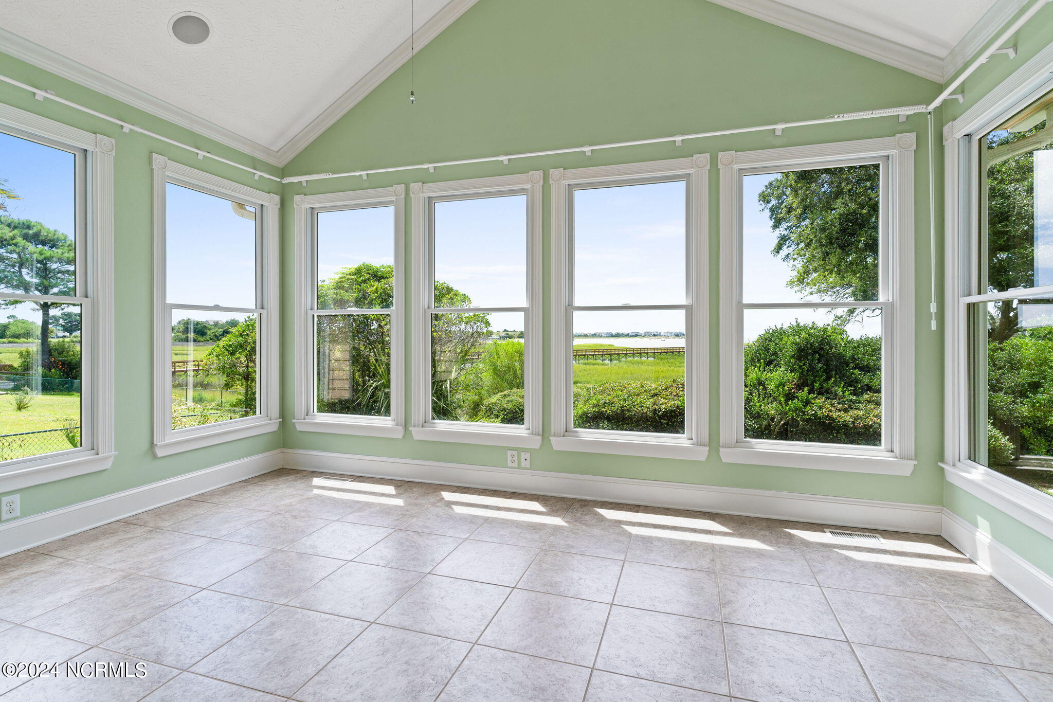 1721 Windward Place SW