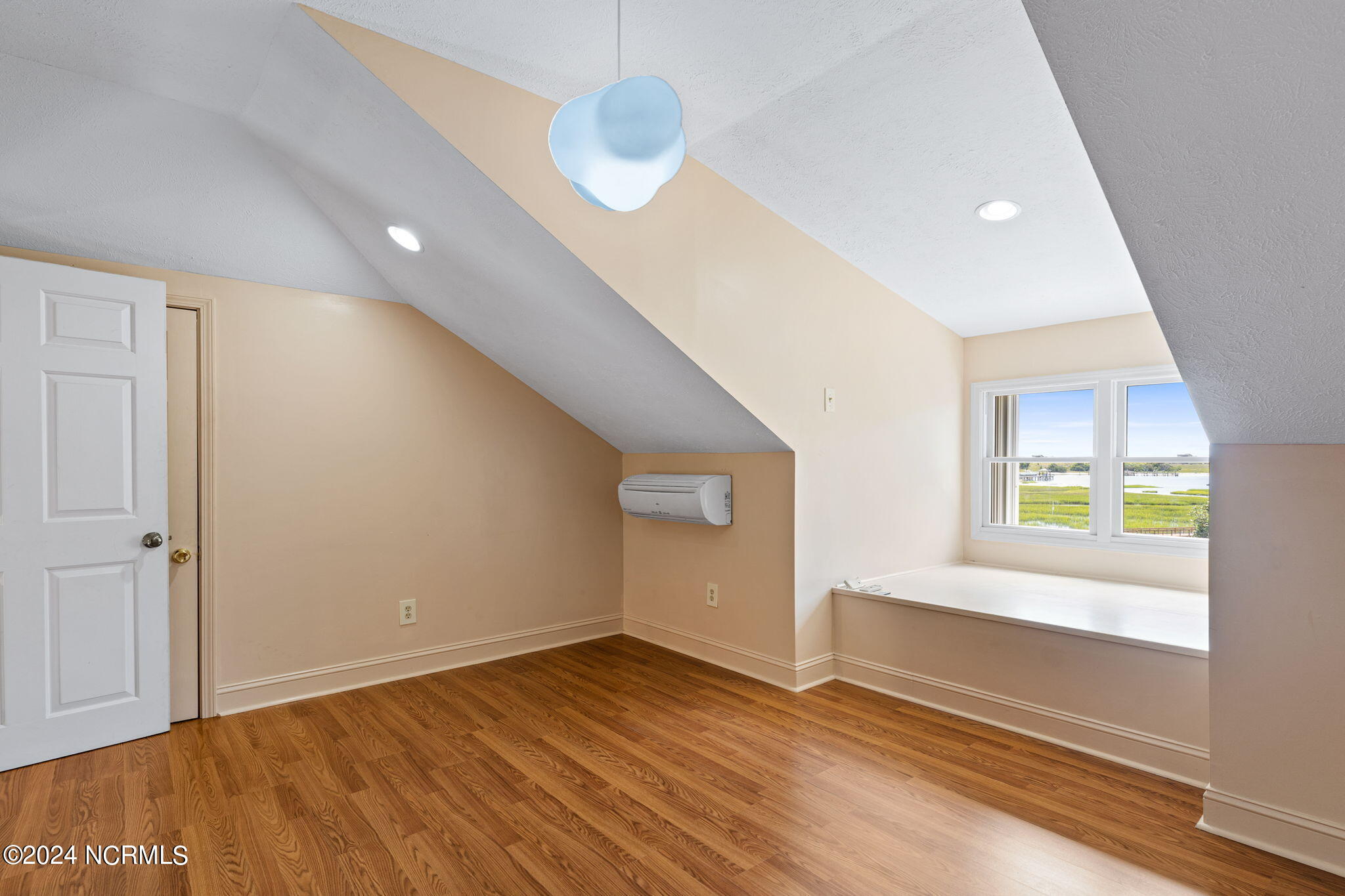 1721 Windward Place SW