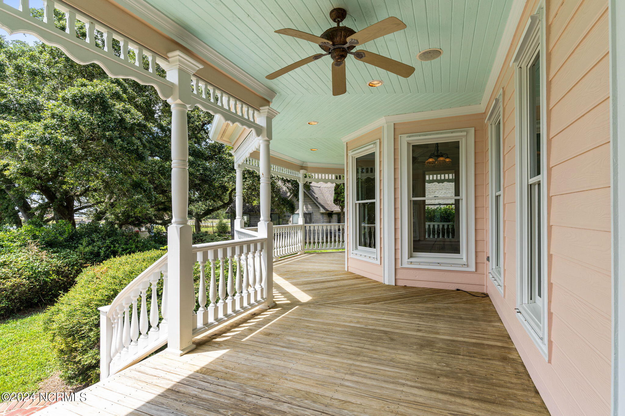 1721 Windward Place SW