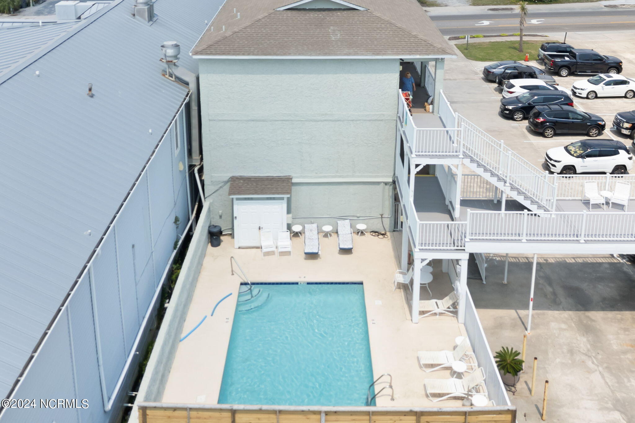 12 Causeway Drive, 303