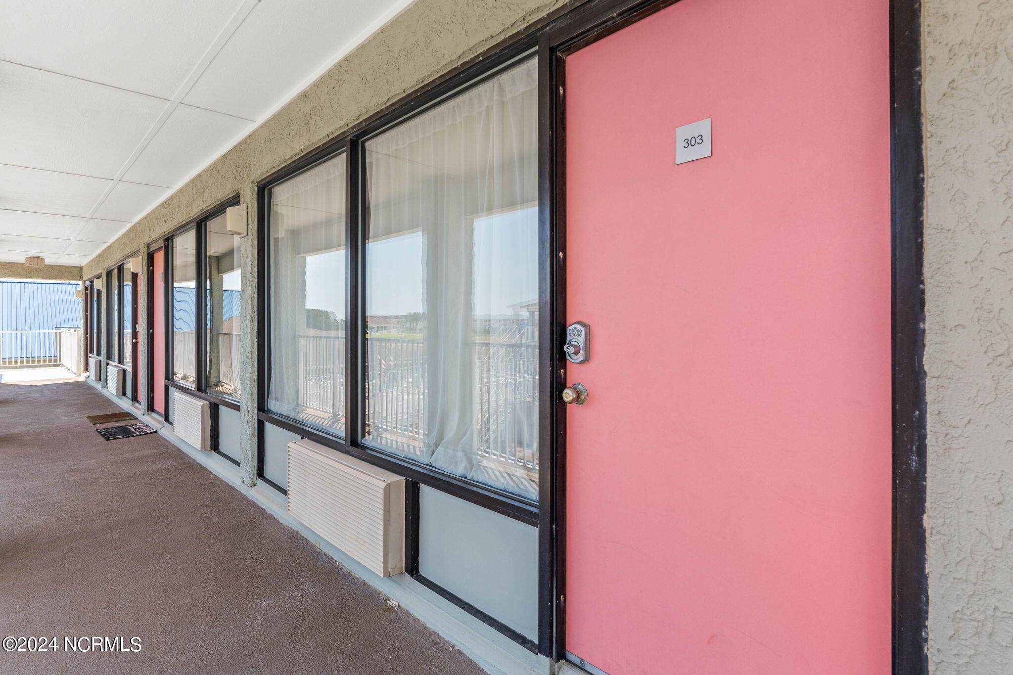 12 Causeway Drive, 303