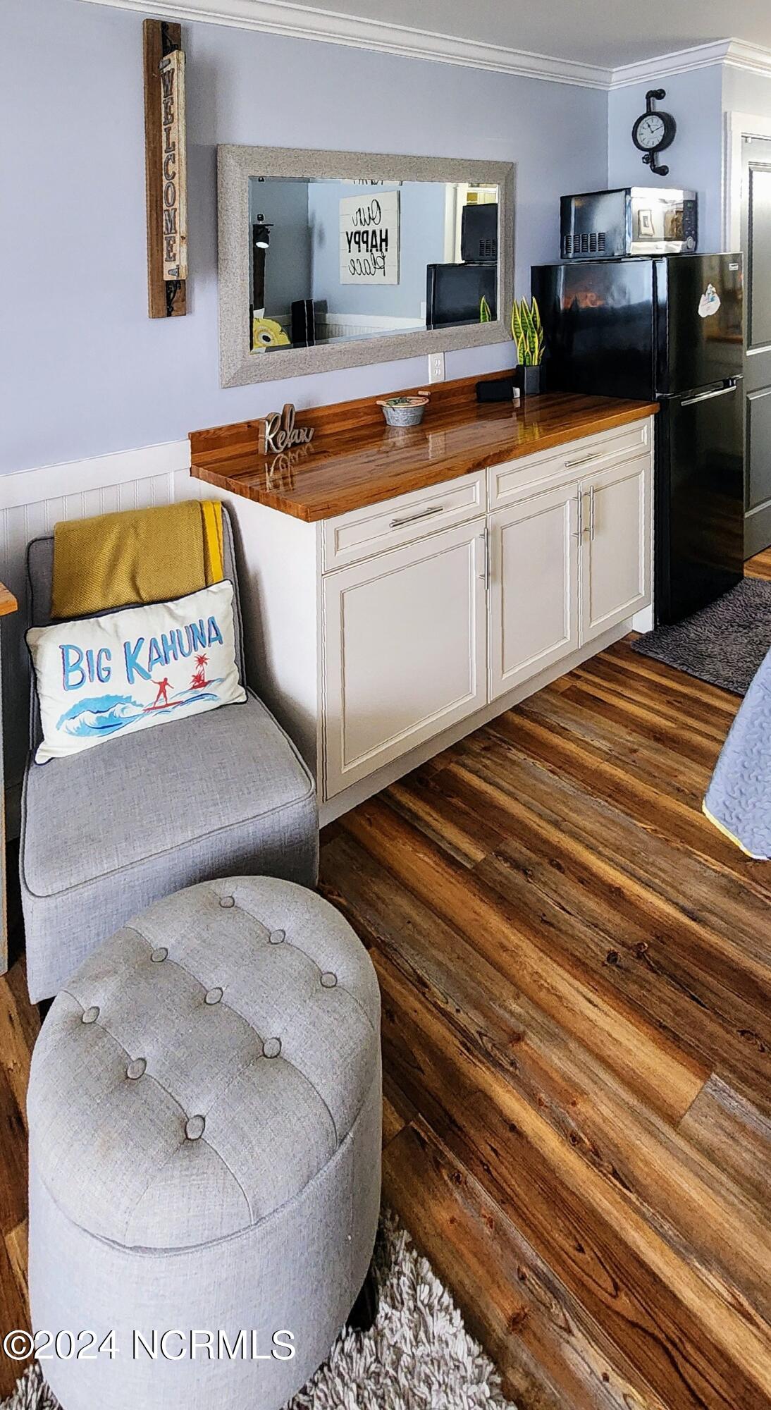 12 Causeway Drive, 208