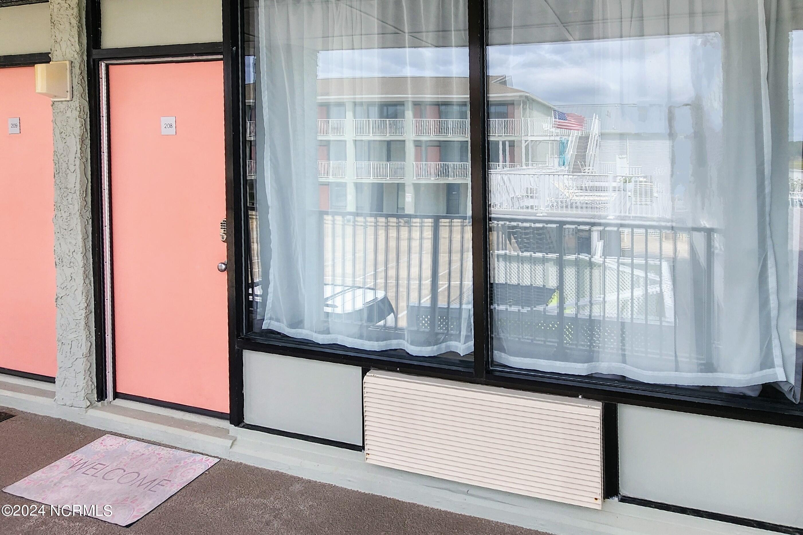 12 Causeway Drive, 208