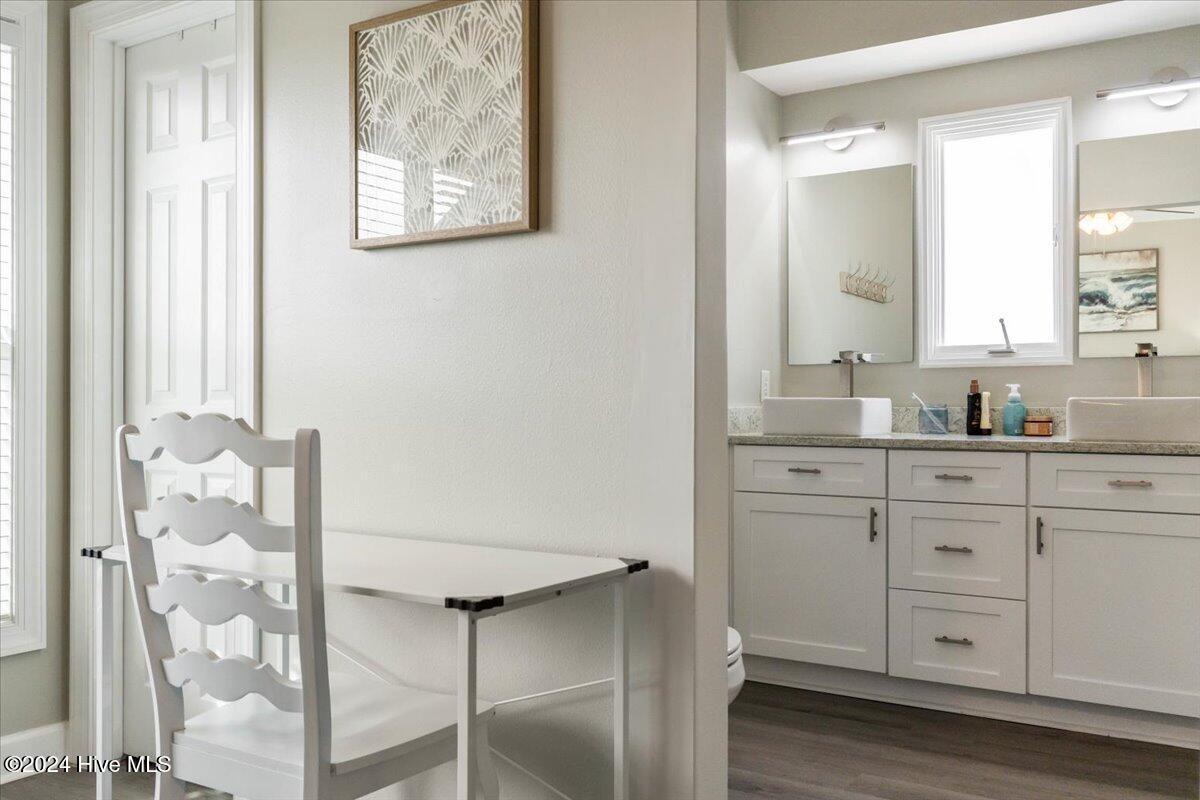 160 Via Old Sound Boulevard, # F