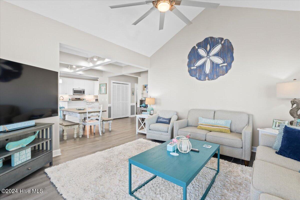 160 Via Old Sound Boulevard, # F