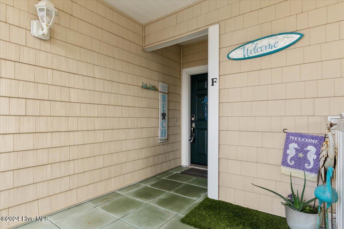 160 Via Old Sound Boulevard, # F