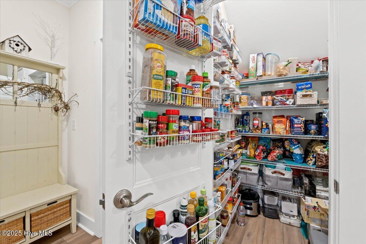 1612 Settlers Way SW