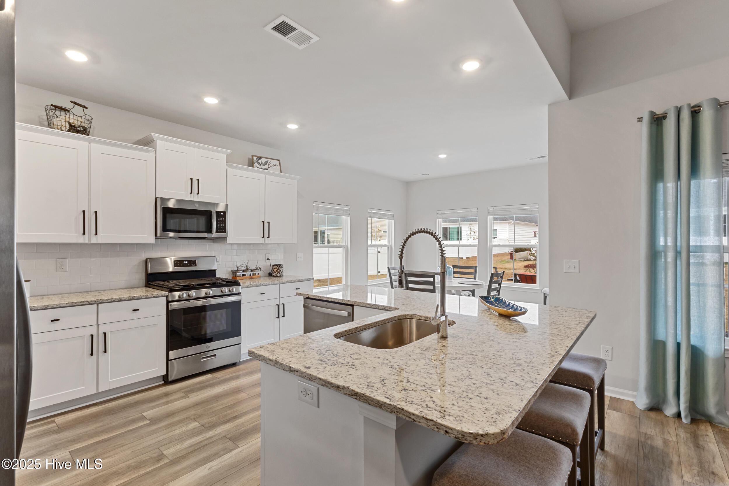 8869 Baton Rouge Avenue NW