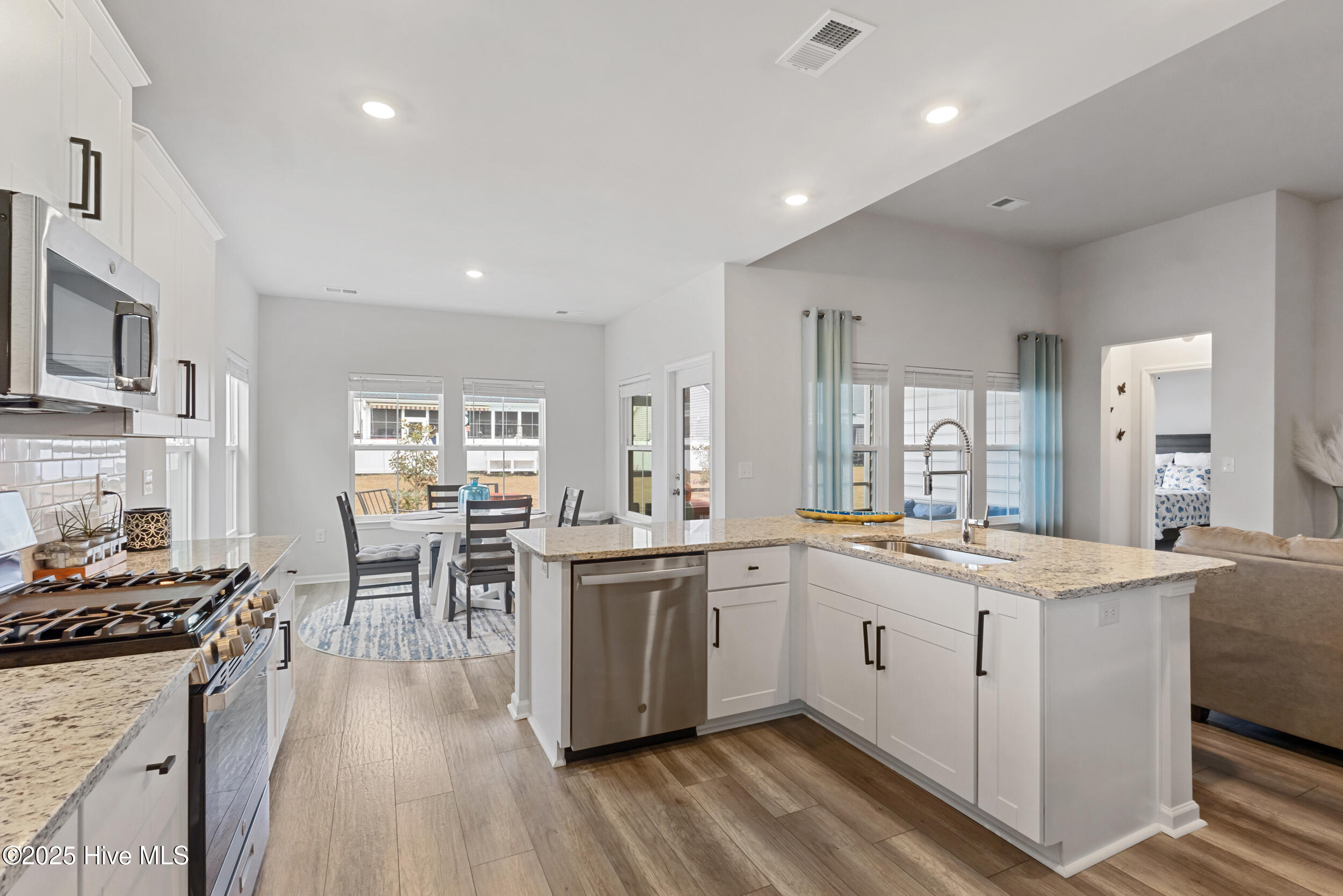 8869 Baton Rouge Avenue NW