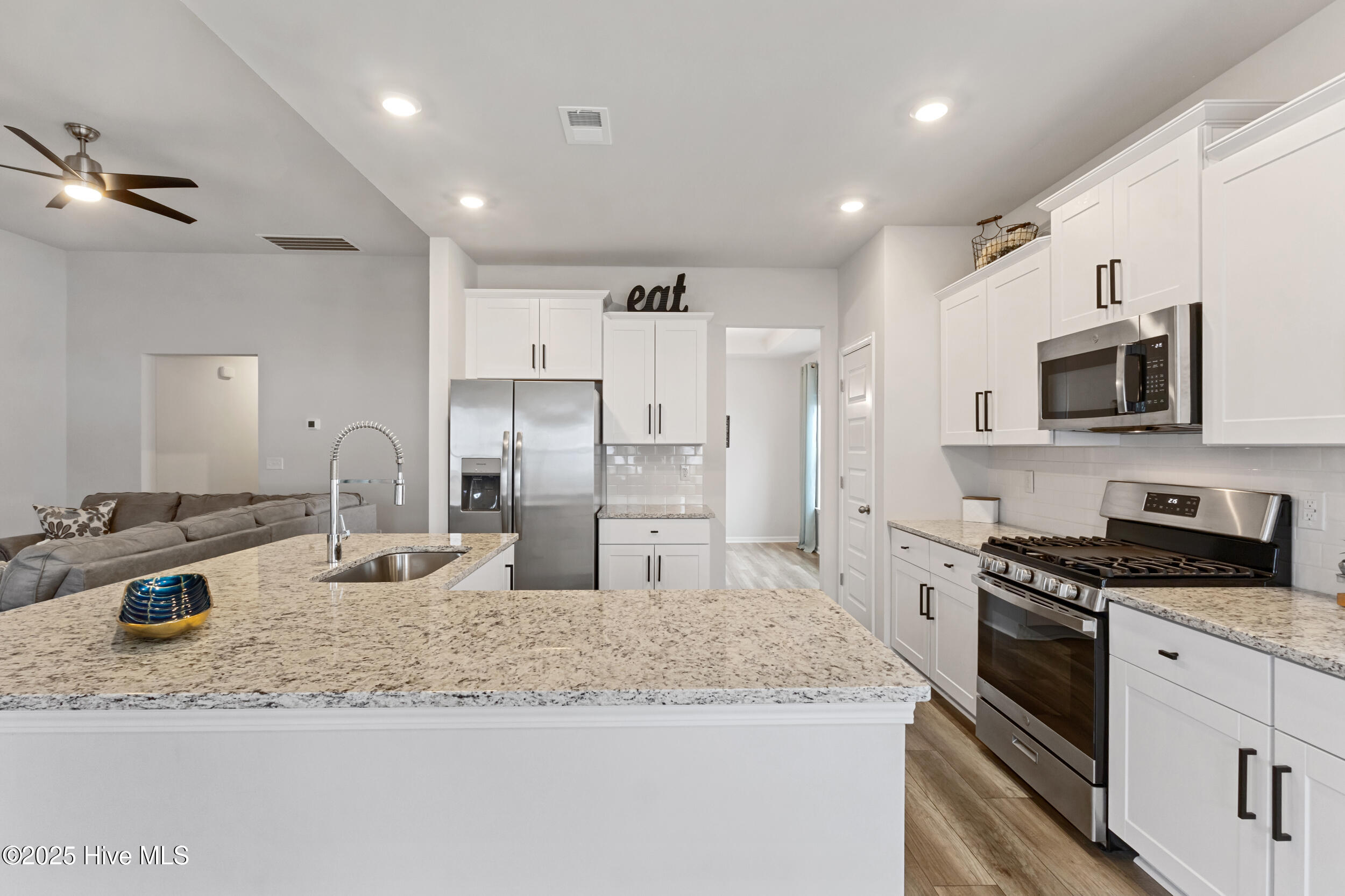 8869 Baton Rouge Avenue NW