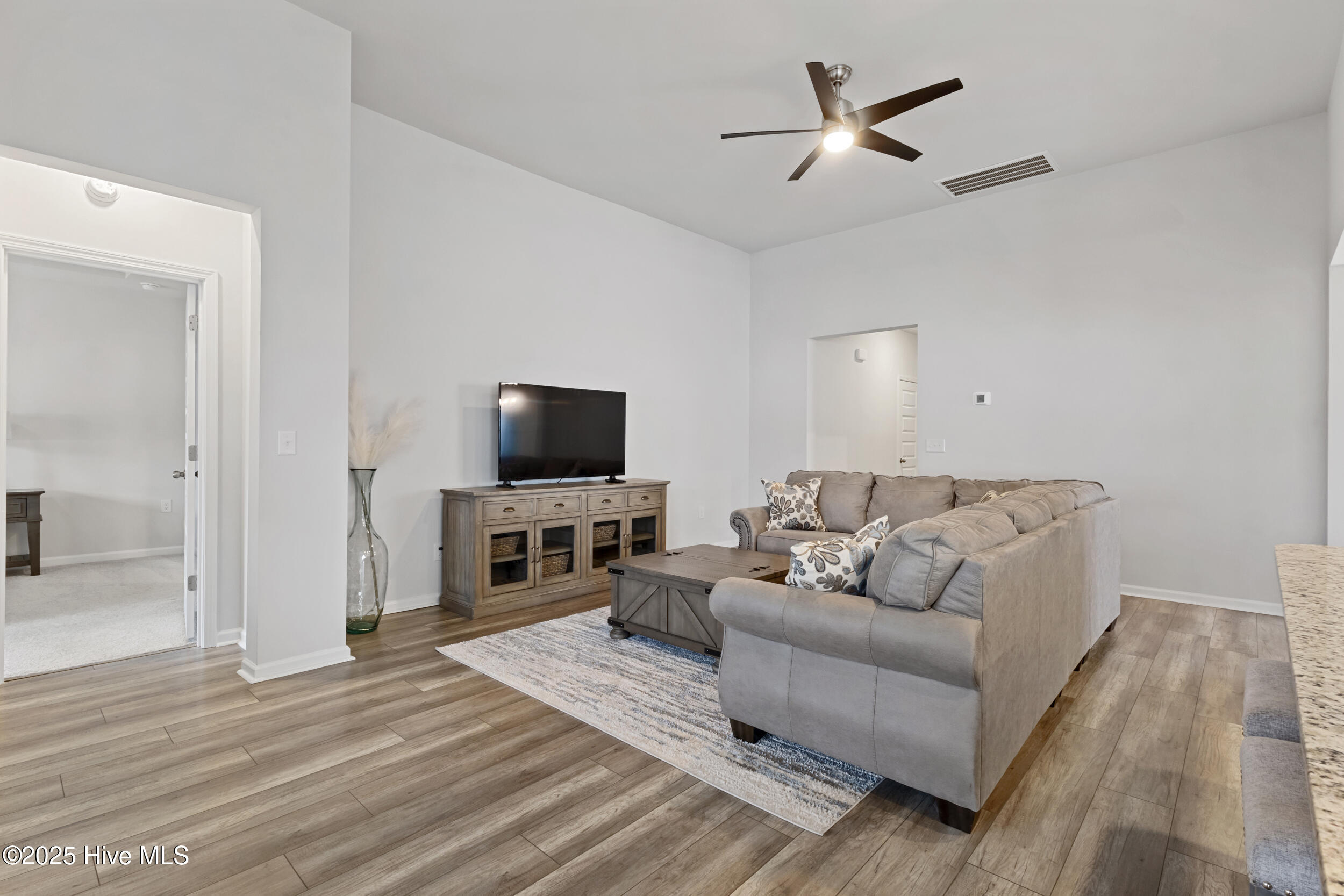 8869 Baton Rouge Avenue NW