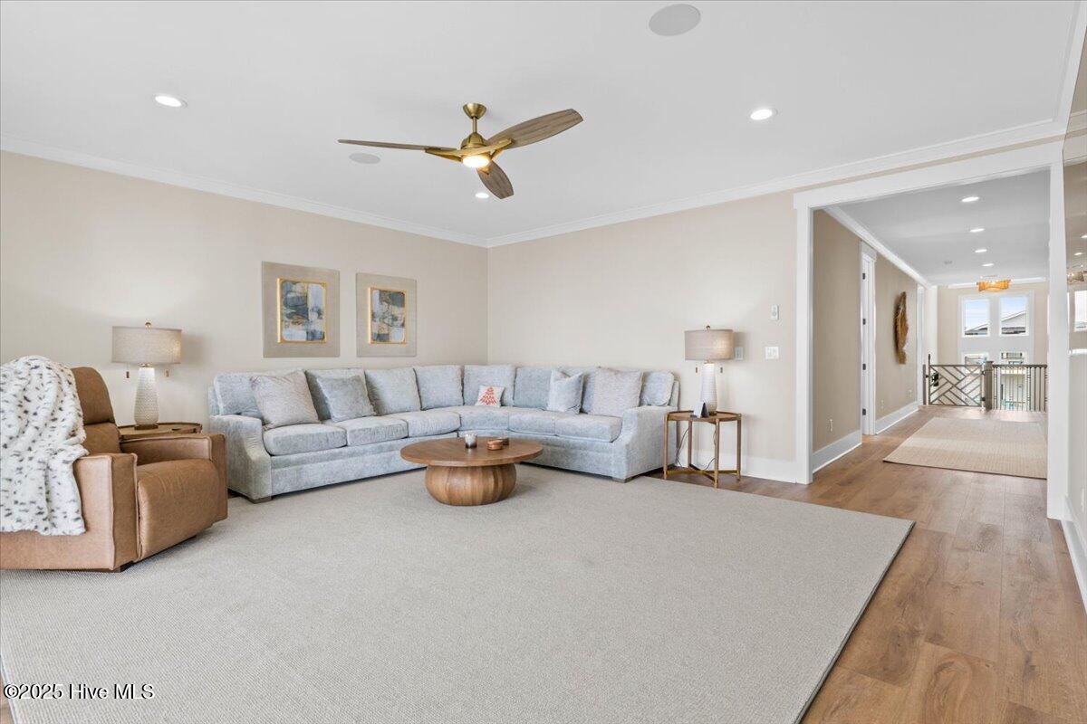 24 Grand View Drive