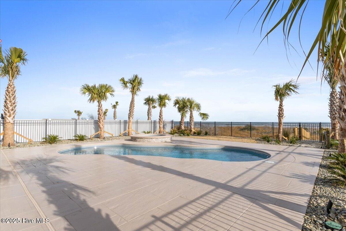 24 Grand View Drive