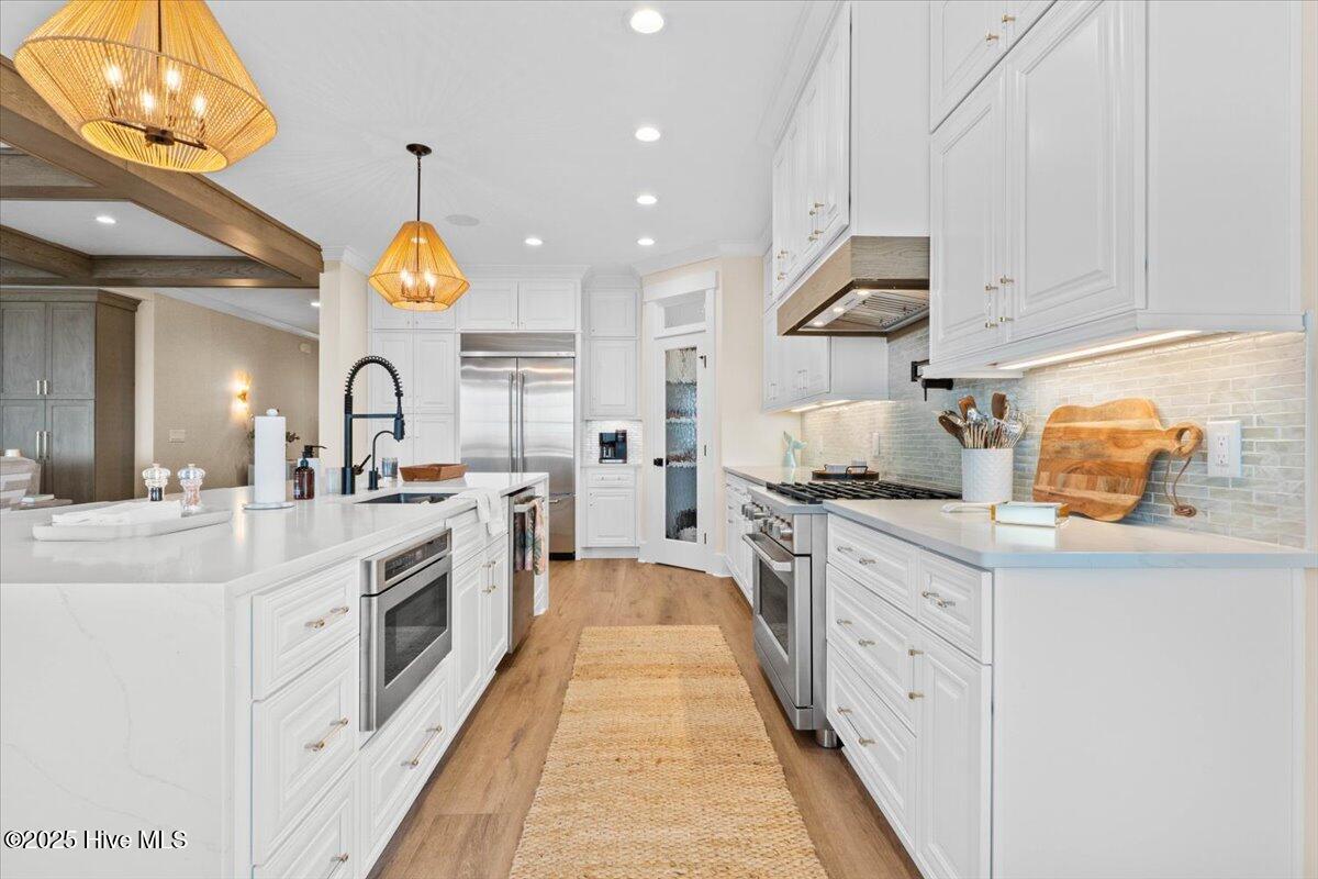 24 Grand View Drive