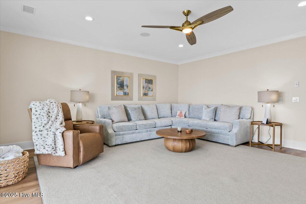 24 Grand View Drive