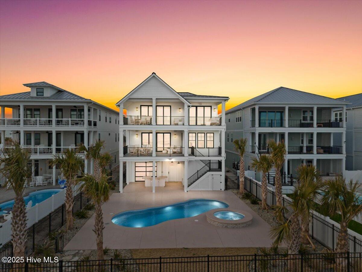 24 Grand View Drive