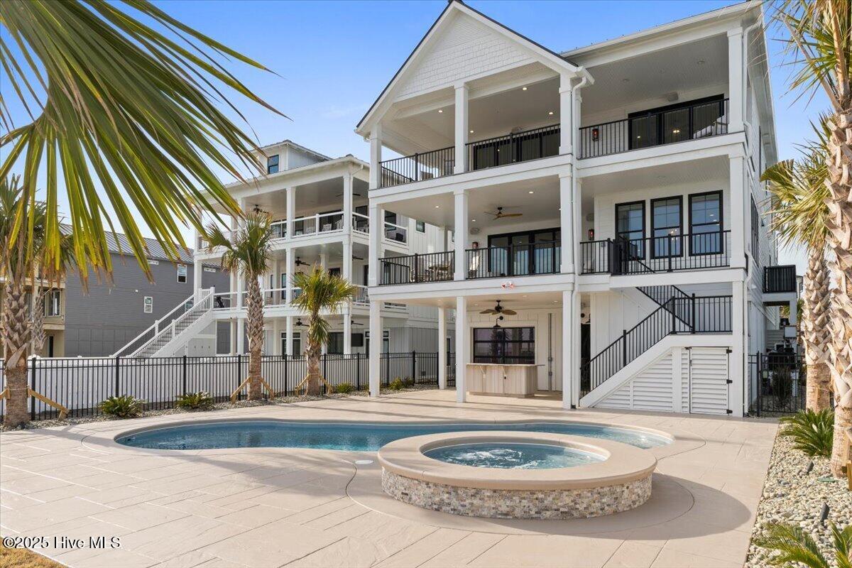 24 Grand View Drive