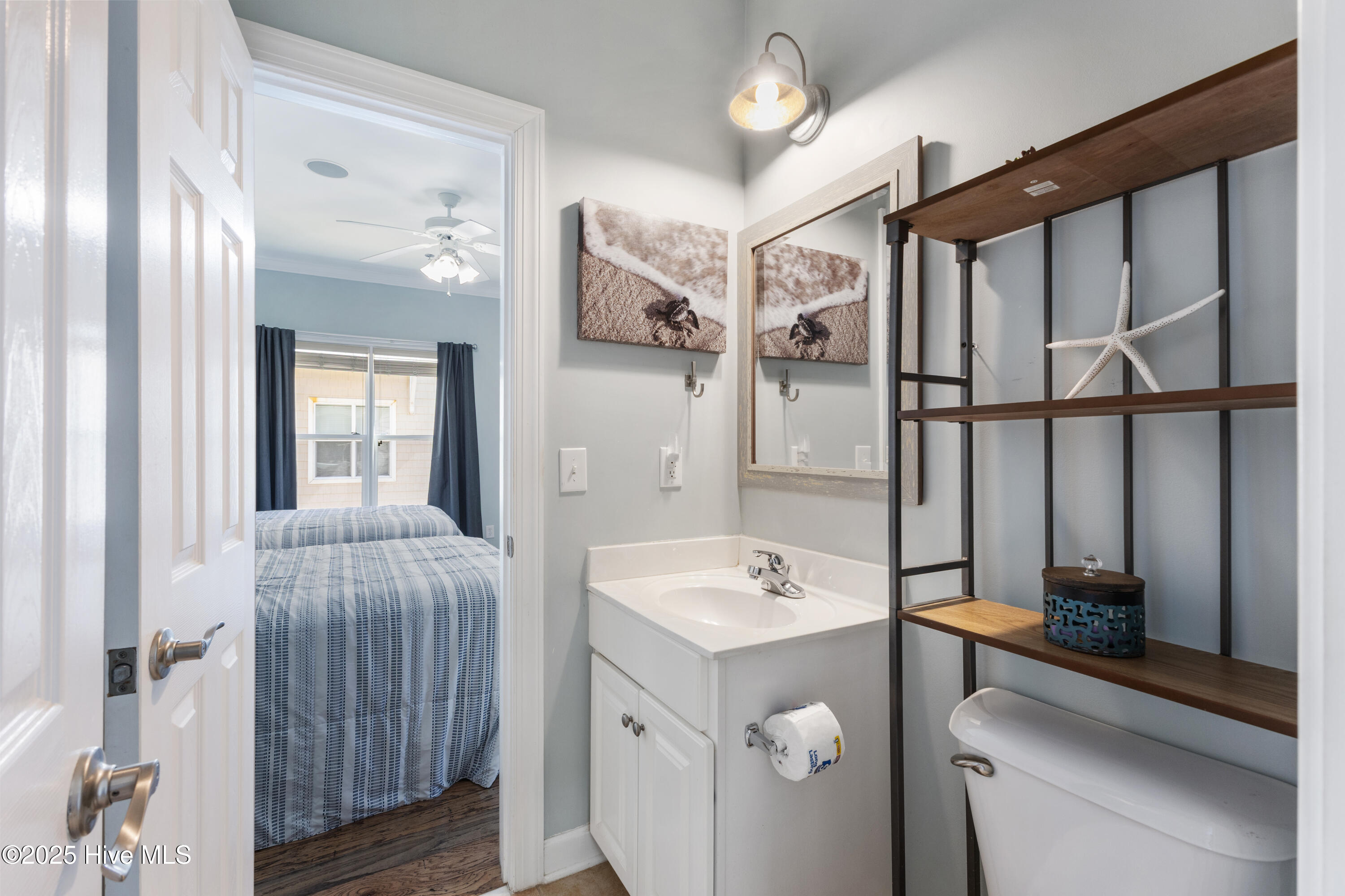 2 Jan Street SW, # B