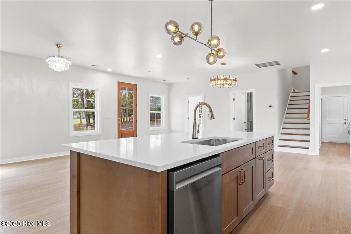 1708 Oakbrook Drive SW