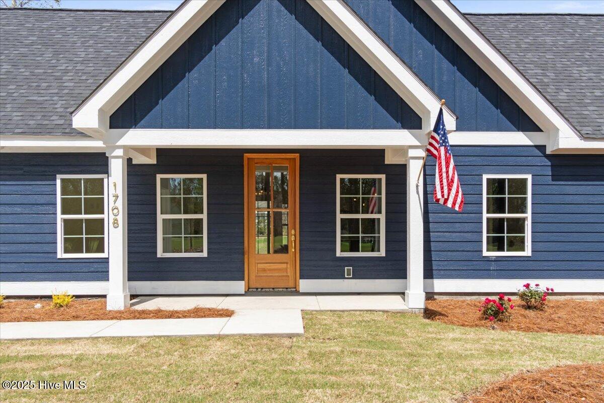 1708 Oakbrook Drive SW