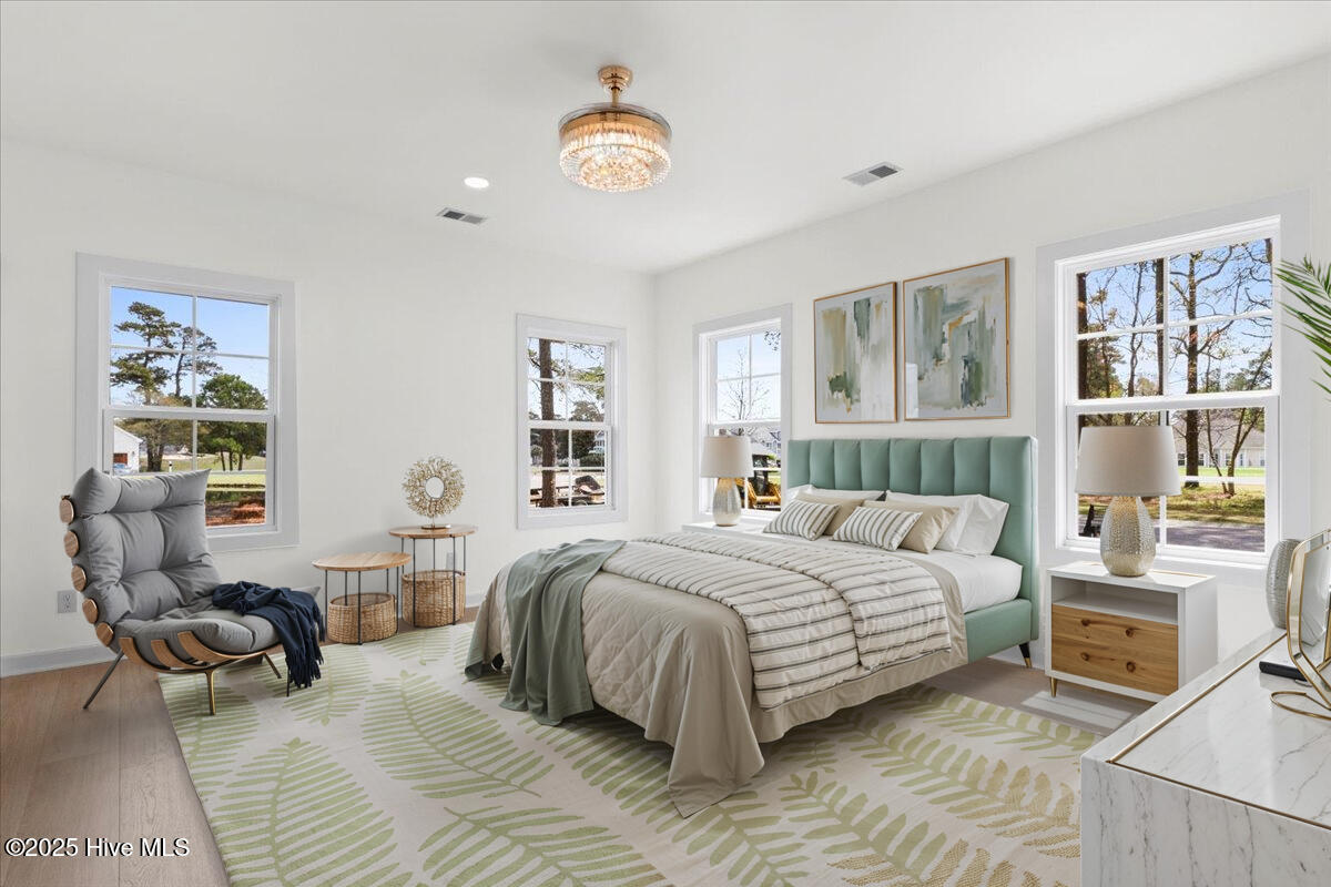 1708 Oakbrook Drive SW