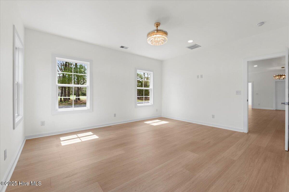 1708 Oakbrook Drive SW