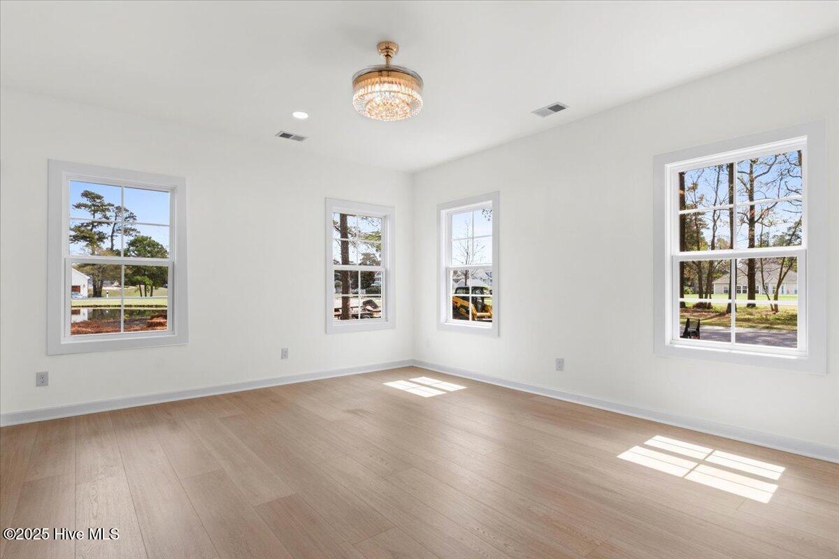 1708 Oakbrook Drive SW