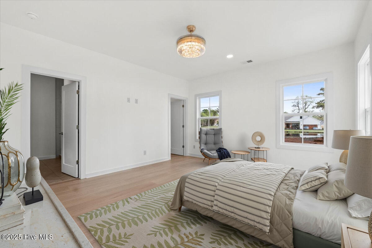 1708 Oakbrook Drive SW