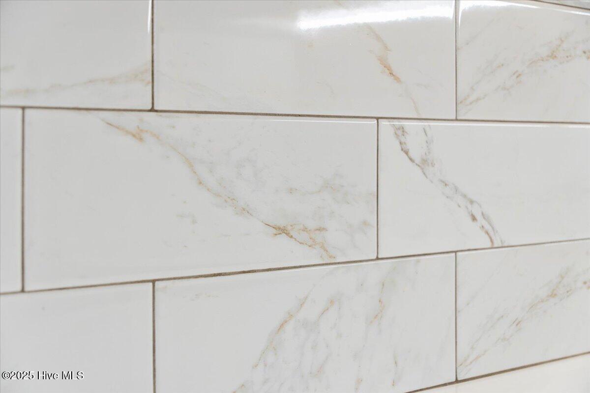 1708 Oakbrook Drive SW