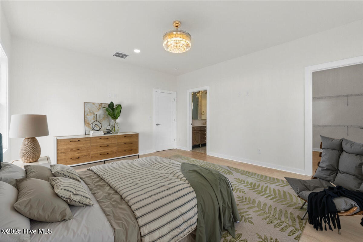 1708 Oakbrook Drive SW