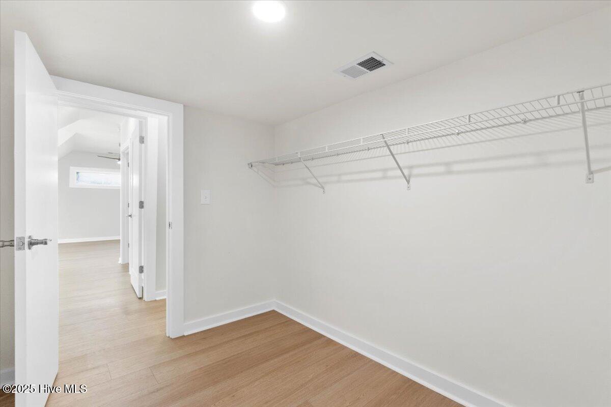 1708 Oakbrook Drive SW