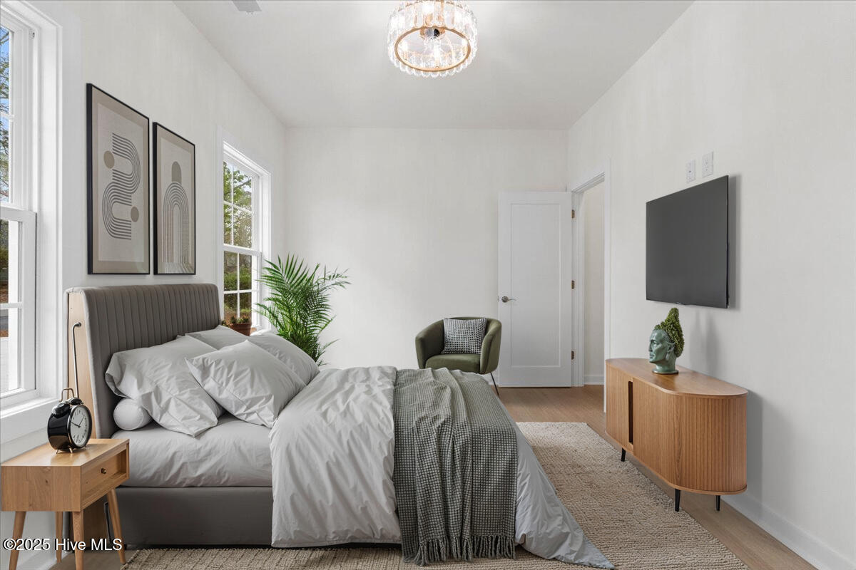 1708 Oakbrook Drive SW