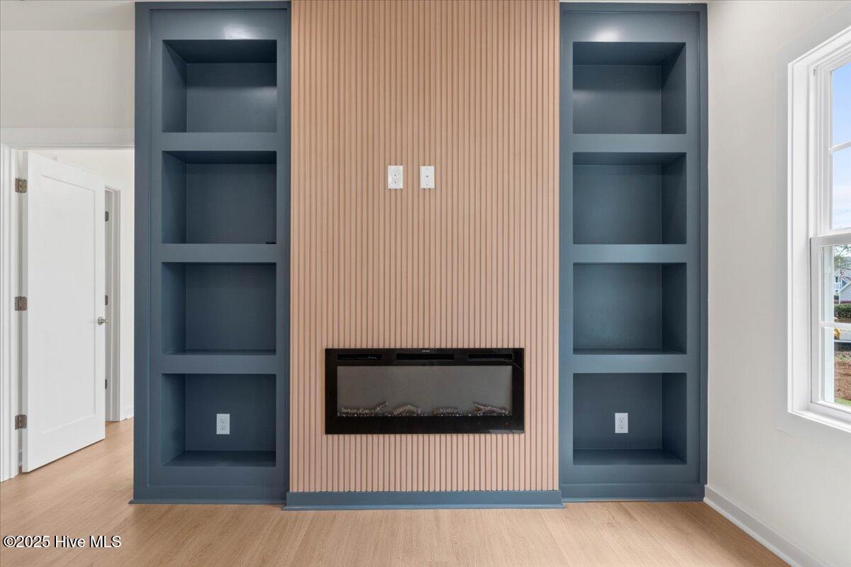 1708 Oakbrook Drive SW