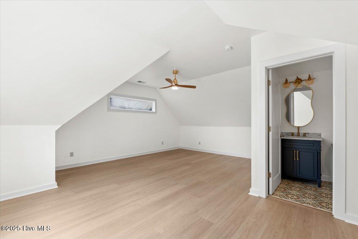 1708 Oakbrook Drive SW