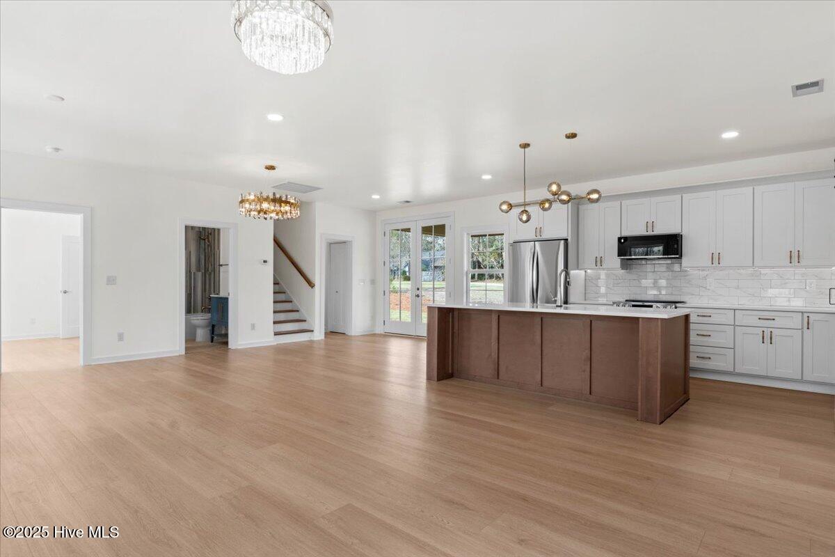 1708 Oakbrook Drive SW