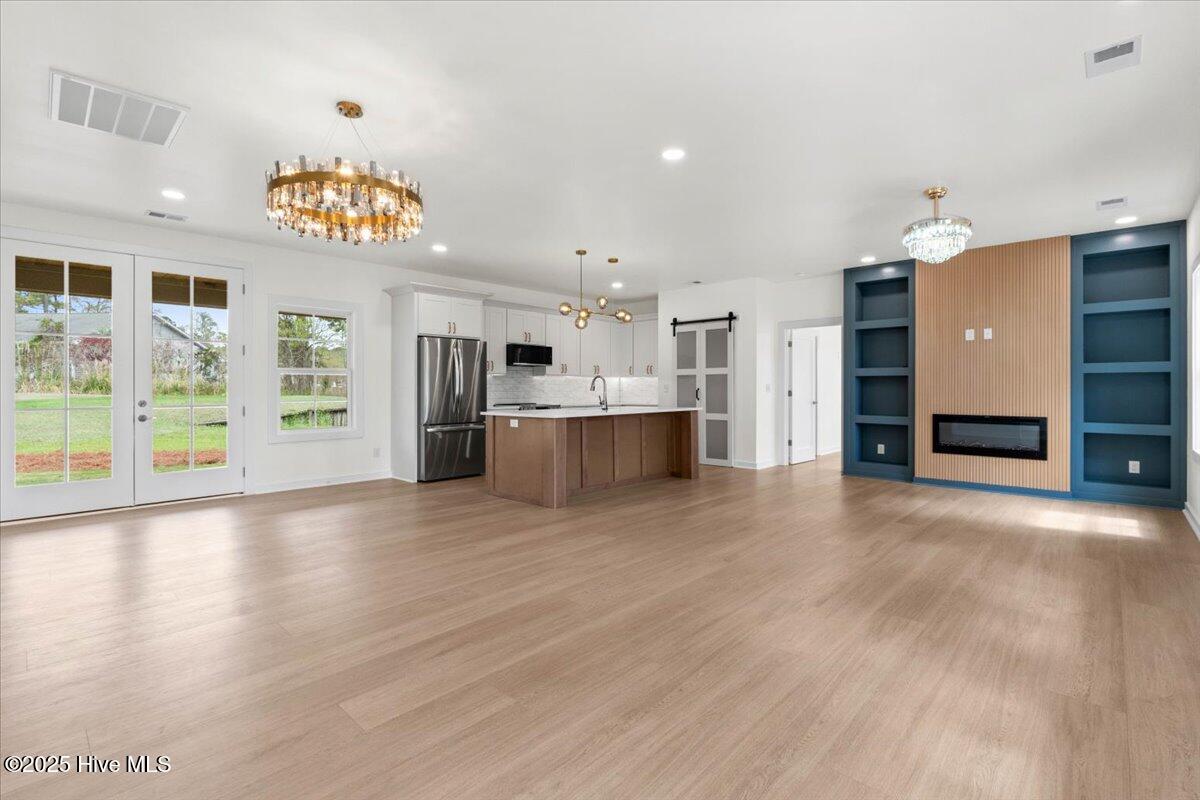 1708 Oakbrook Drive SW