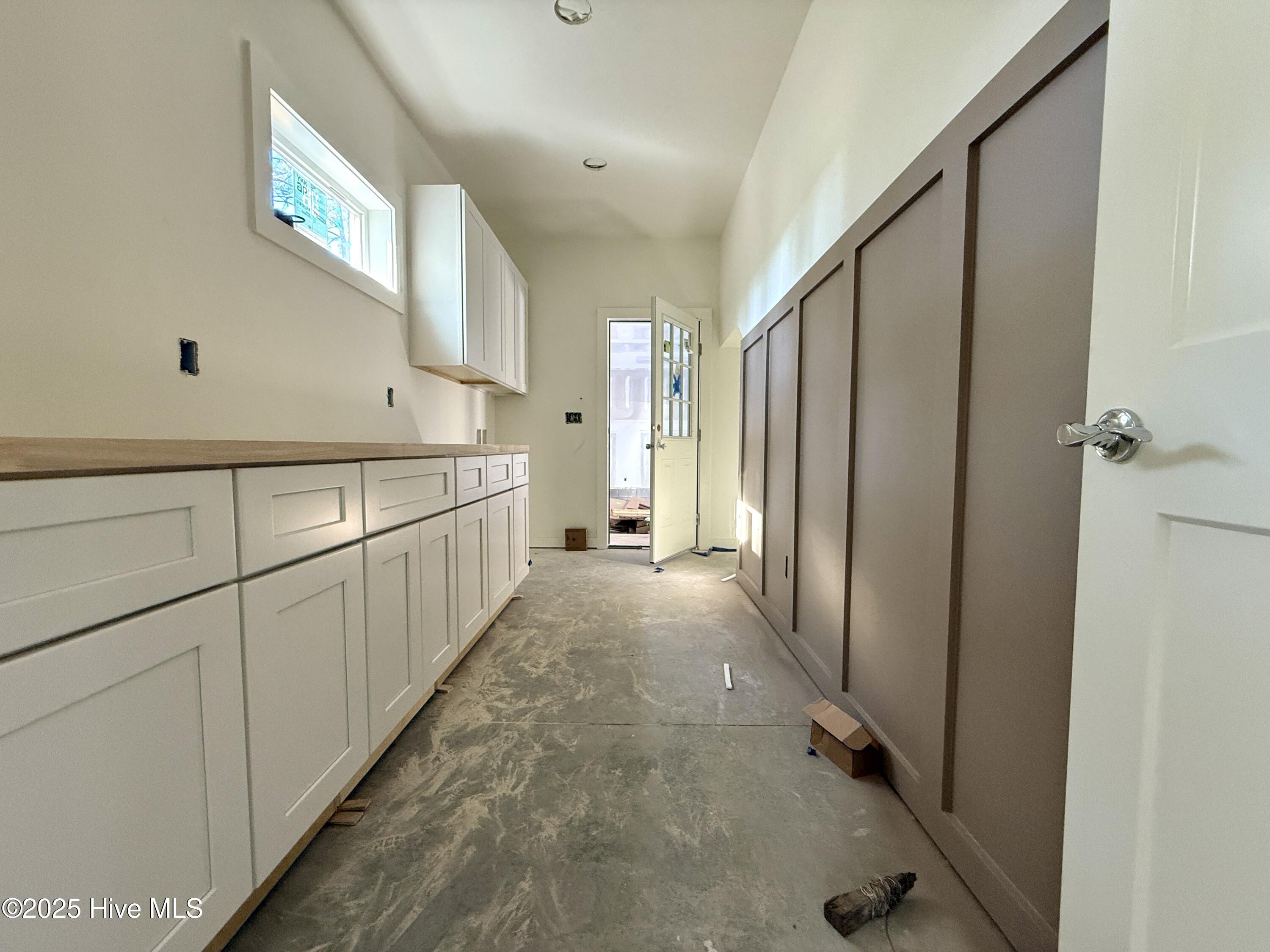 355 S Middleton Drive NW