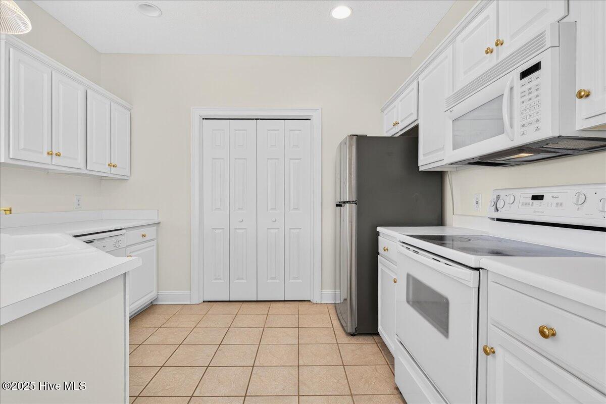 8855 Radcliff Drive NW, Unit 4d