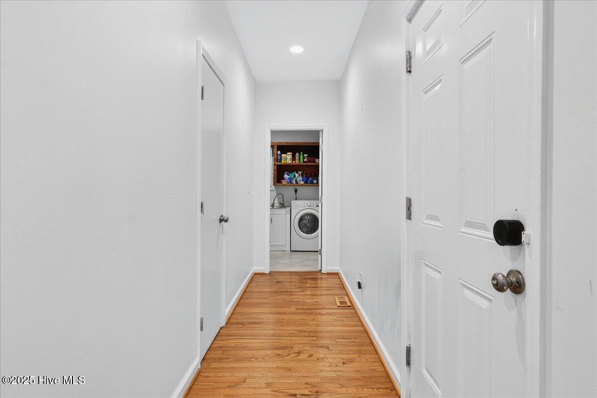 1567 Colonist Square SW