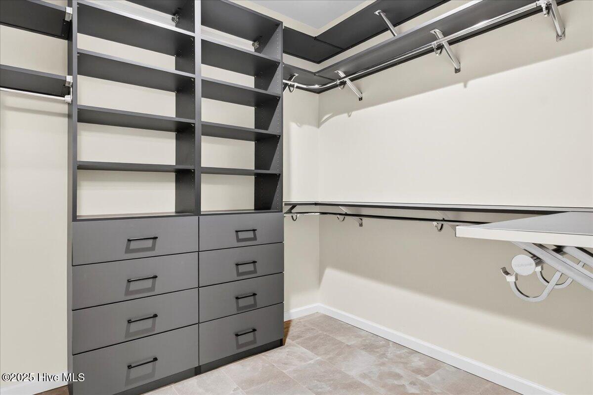 1567 Colonist Square SW