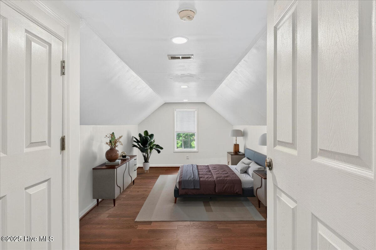 1567 Colonist Square SW